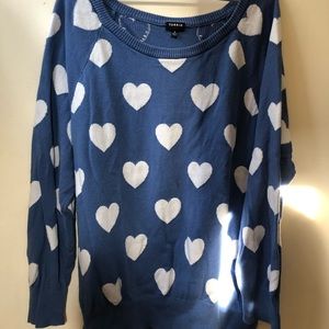 ADORABLE oversized off the shoulder sweater ✨✨